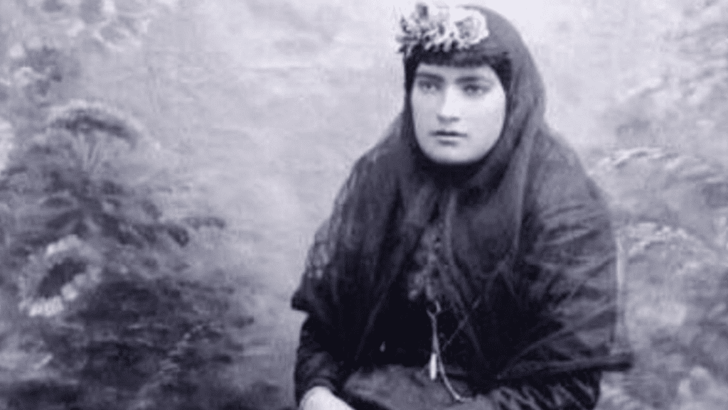 ezat malek khanoom